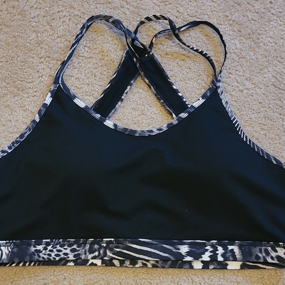 Stylish Black and Gray Sports Bra - Picture 5 of 5